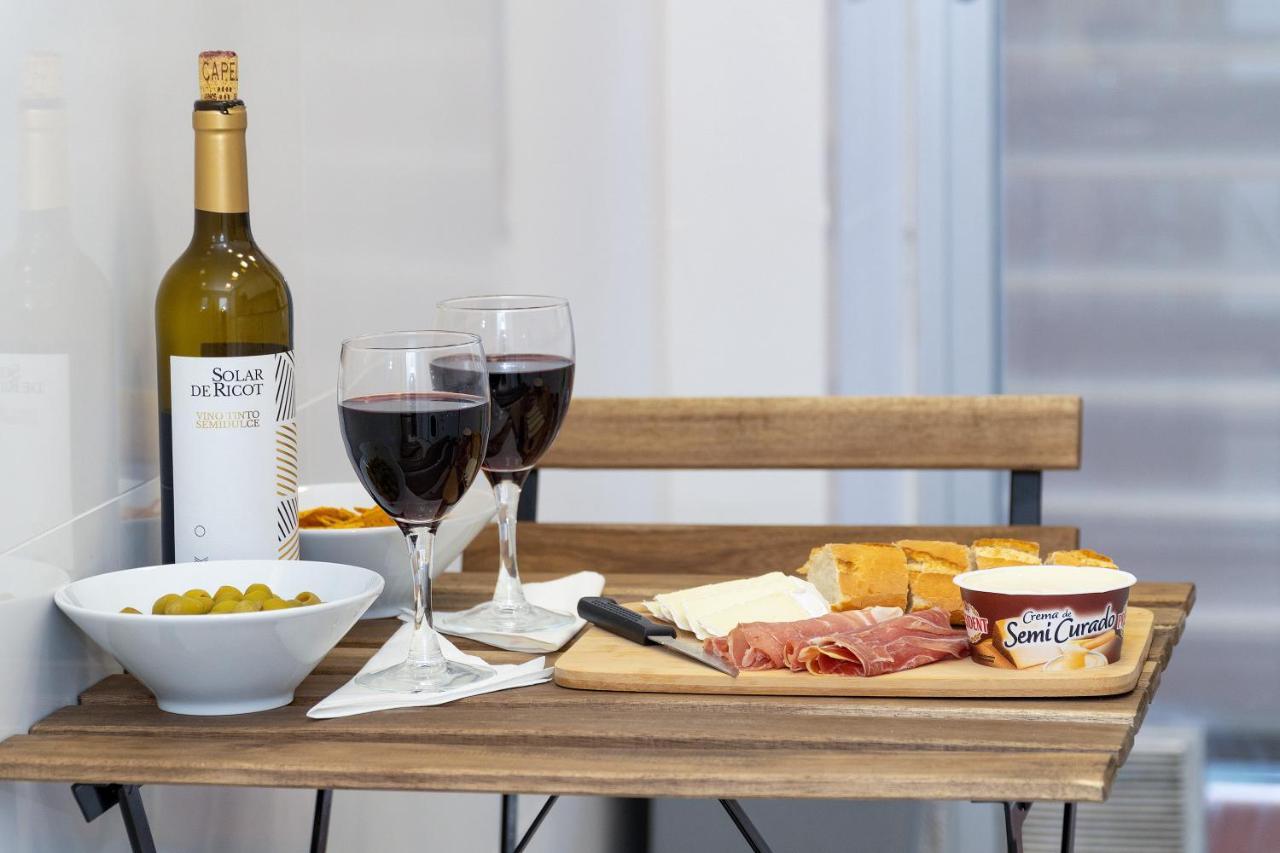 B Casacafe Madrid Pozuelo 2 Bano Fuera De La Habitacion O Compartido Pozuelo de Alarcón Dış mekan fotoğraf