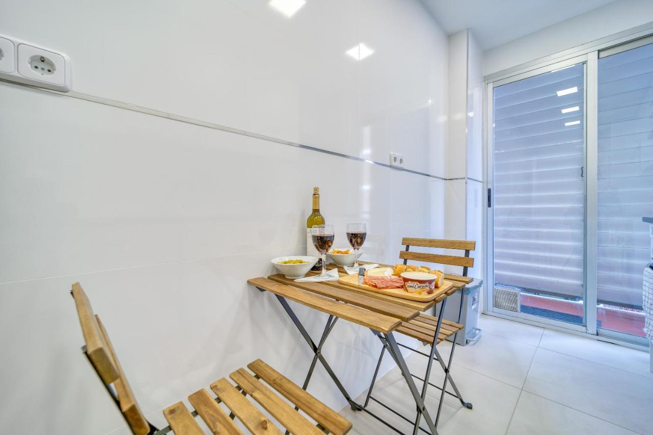 B Casacafe Madrid Pozuelo 2 Bano Fuera De La Habitacion O Compartido Pozuelo de Alarcón Dış mekan fotoğraf